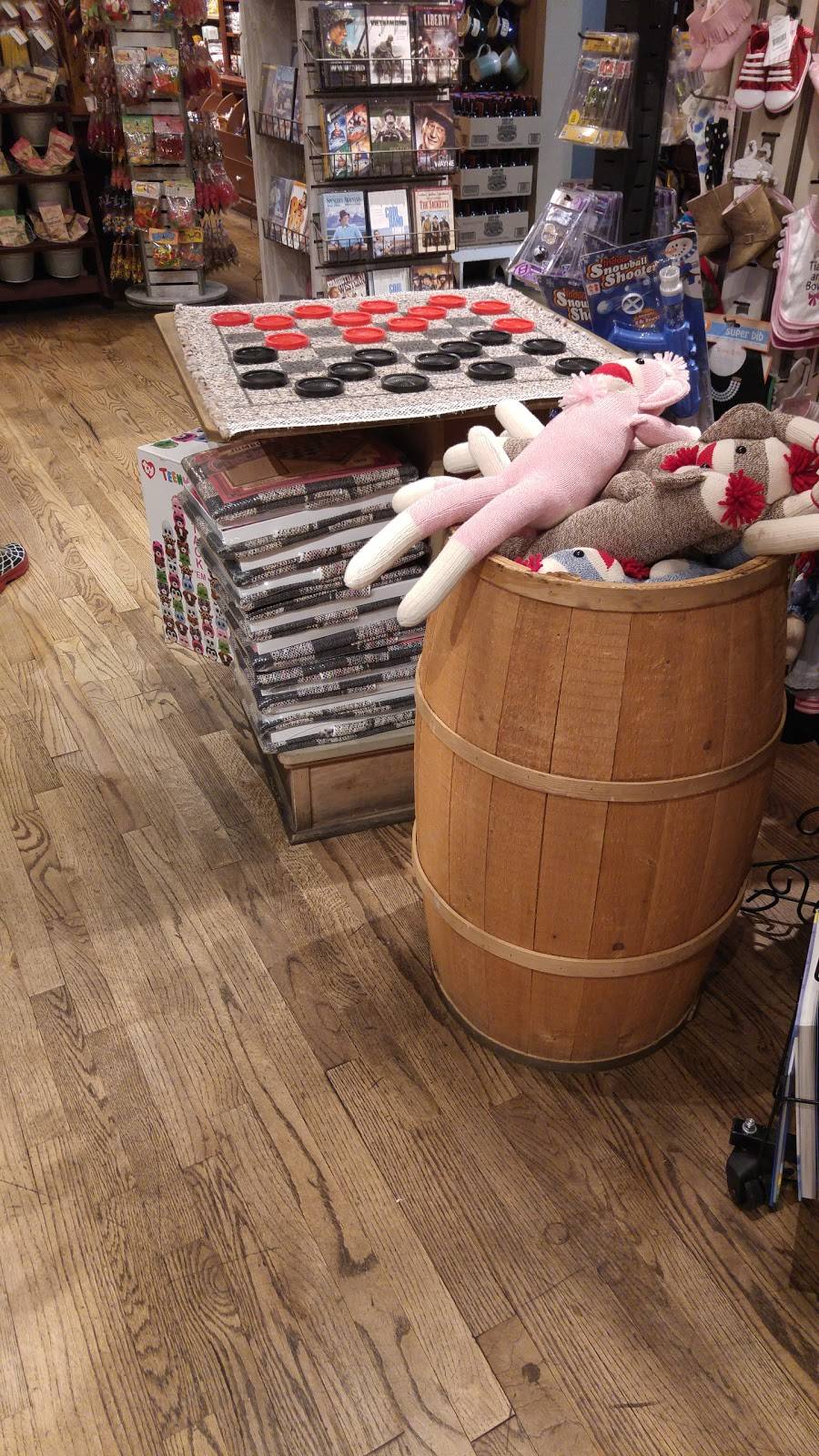 Cracker Barrel Old Country Store | restaurant | 5311 Frederica St, Owensboro, KY 42301, USA | 2706844118 OR +1 270-684-4118