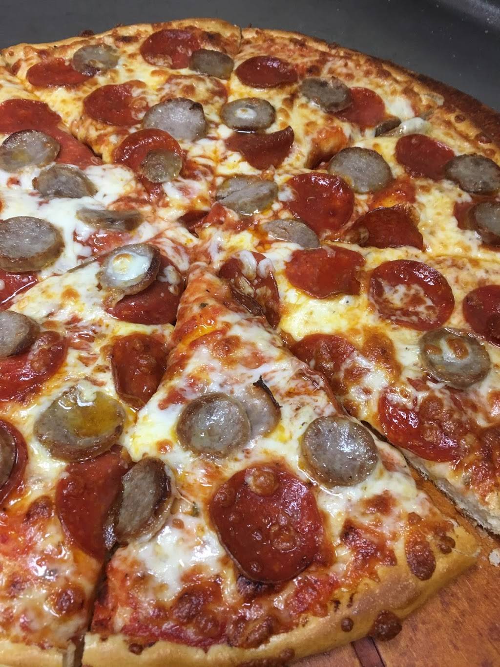 Saras Pizza Palace | restaurant | 424 N Franklin St #3, Holbrook, MA 02343, USA | 7819630351 OR +1 781-963-0351