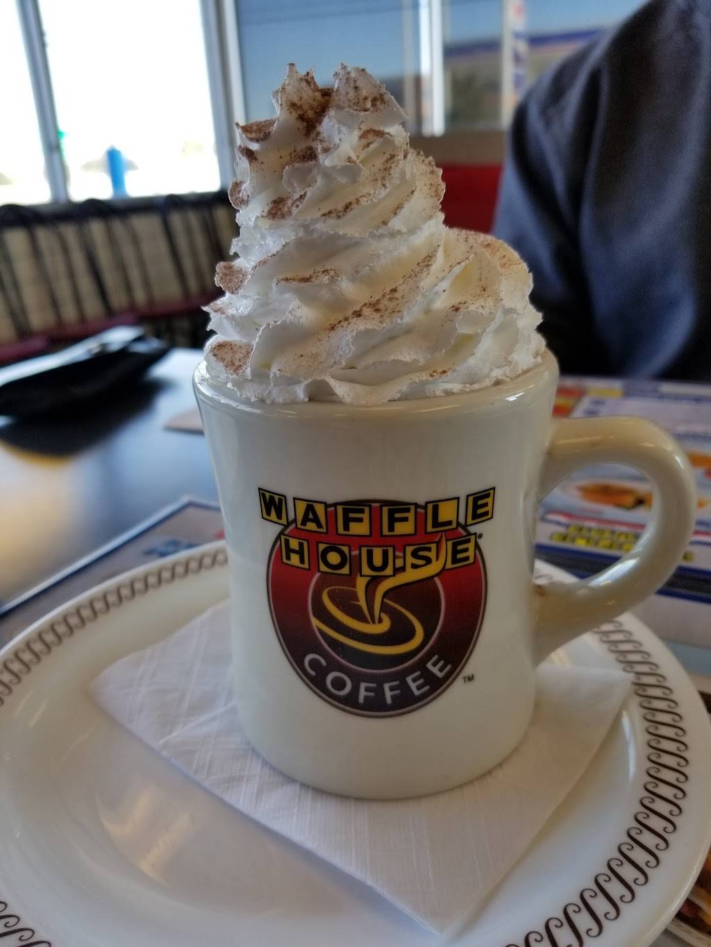 Waffle House | meal takeaway | 1133 N Main St, Bellefontaine, OH 43311, USA | 9375994127 OR +1 937-599-4127