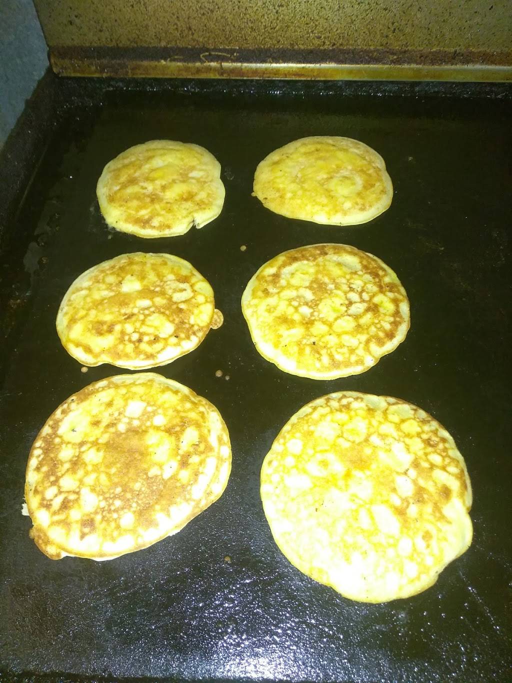 HomeTown Market | restaurant | 2110 N 18 St, Kansas City, KS 66104, USA | 9135756394 OR +1 913-575-6394