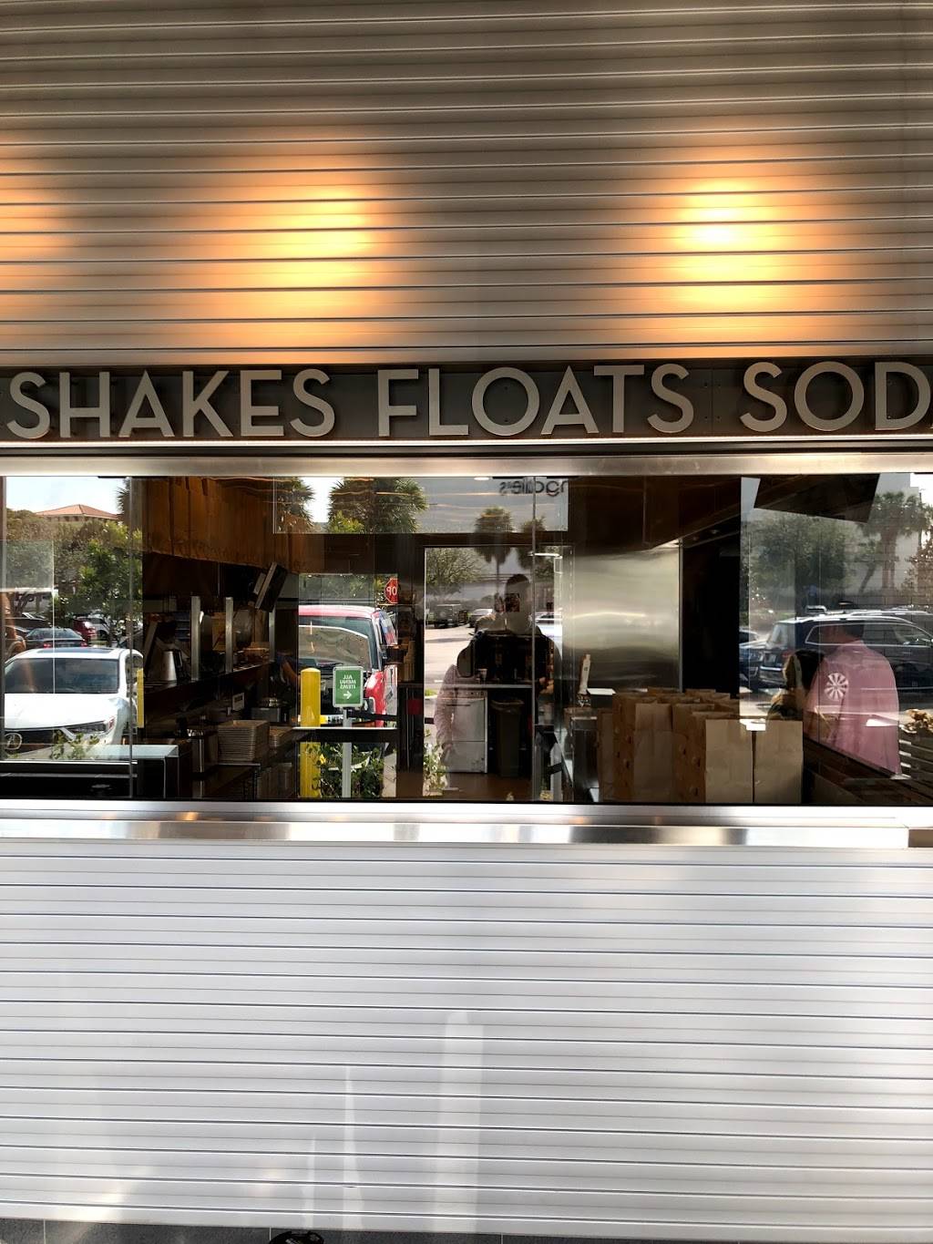 Shake shack | restaurant | 8810 SW 136th St, Miami, FL 33176, USA | 7866055301 OR +1 786-605-5301