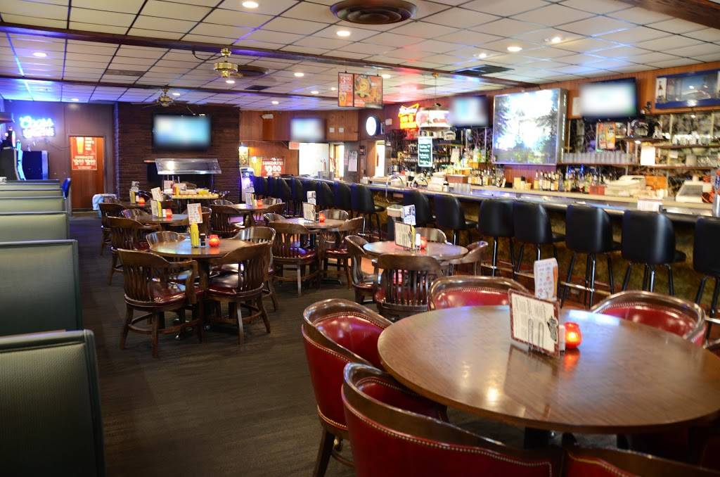 Hafners Tavern & Liquor Store | restaurant | 2805 Avenue of the Cities, Moline, IL 61265, USA | 3097628451 OR +1 309-762-8451