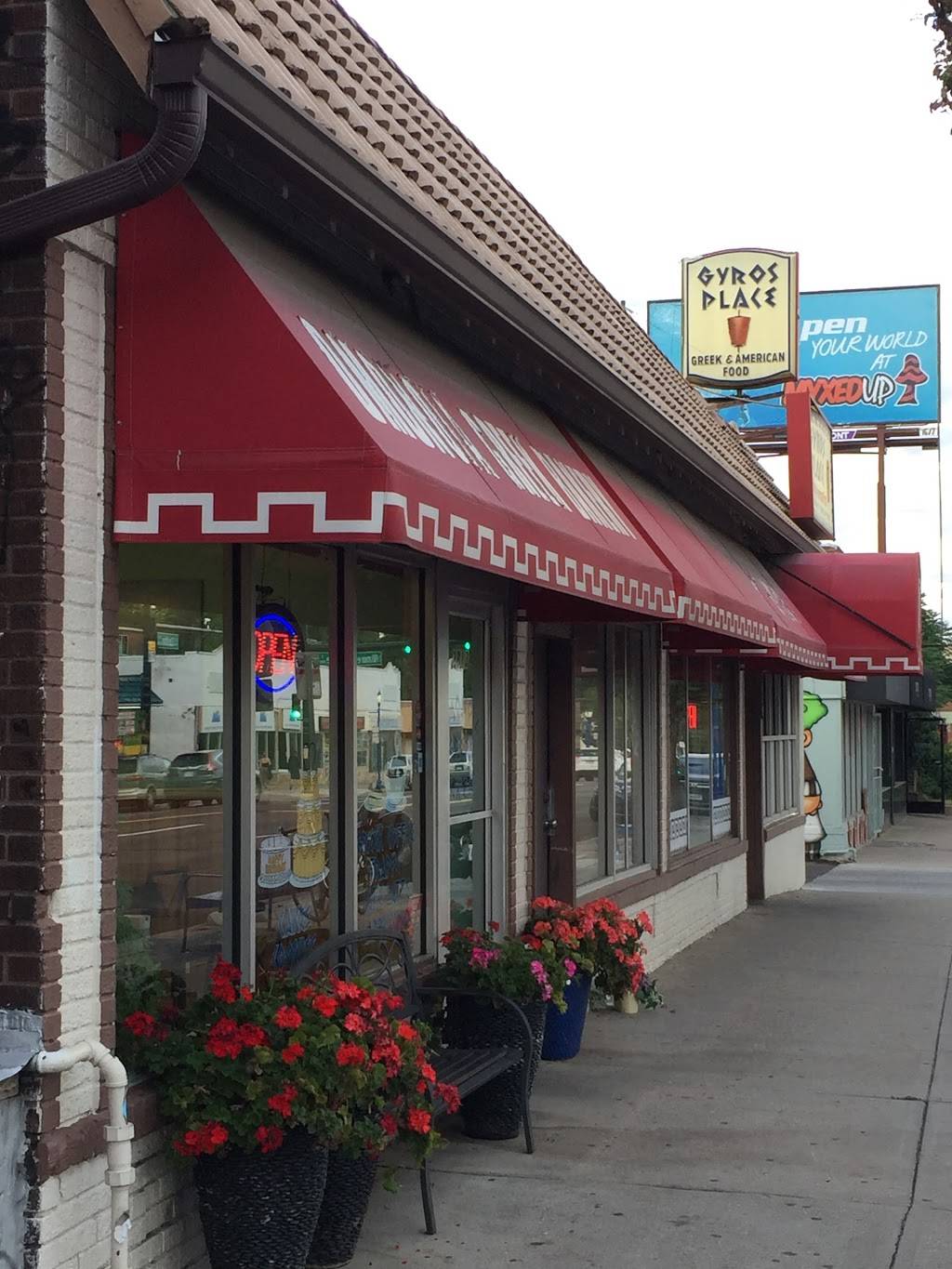 Petes Gyros Place | restaurant | 2819 E Colfax Ave, Denver, CO 80206, USA | 3033219658 OR +1 303-321-9658