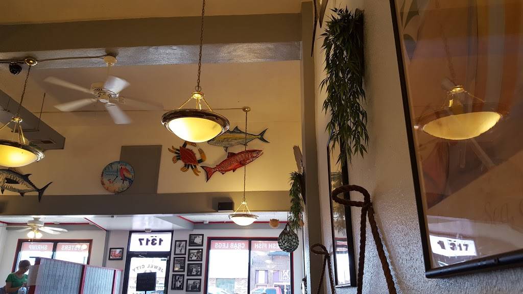 Jewel City Seafood Restaurant & Market | restaurant | 1317 4th Ave, Huntington, WV 25701, USA | 6812046658 OR +1 681-204-6658