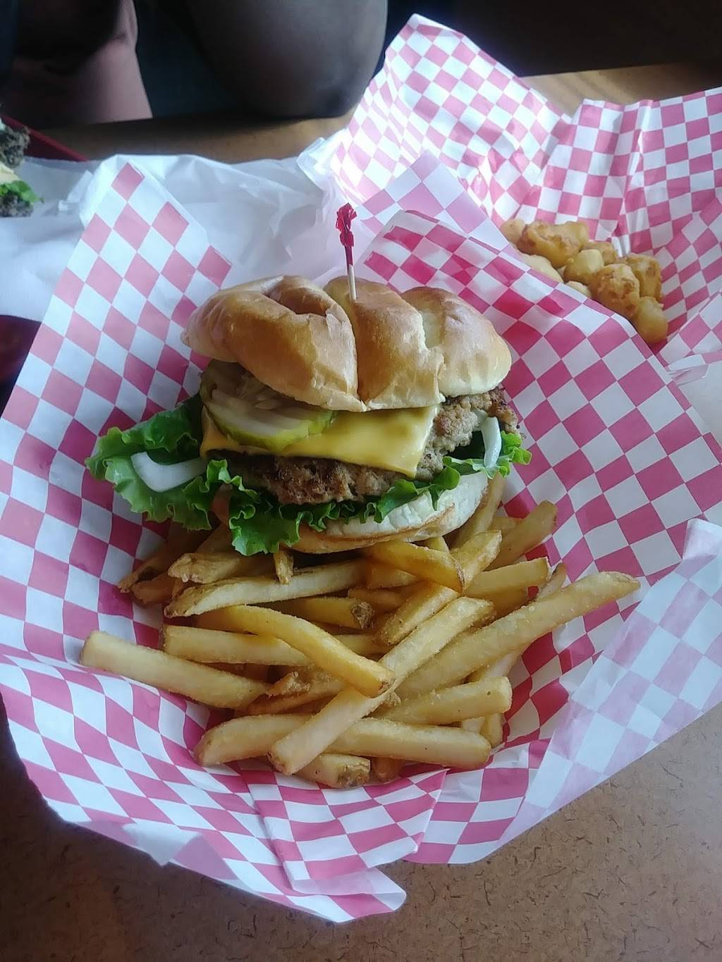 Michaels Frozen Custard | restaurant | 3826 Atwood Ave, Madison, WI 53714, USA | 6082224110 OR +1 608-222-4110