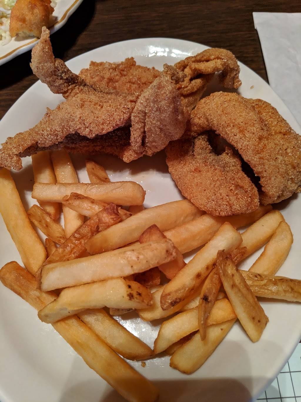 Cosbys Catfish | restaurant | 4328 OK-28, Eucha, OK 74342, USA | 9184354020 OR +1 918-435-4020