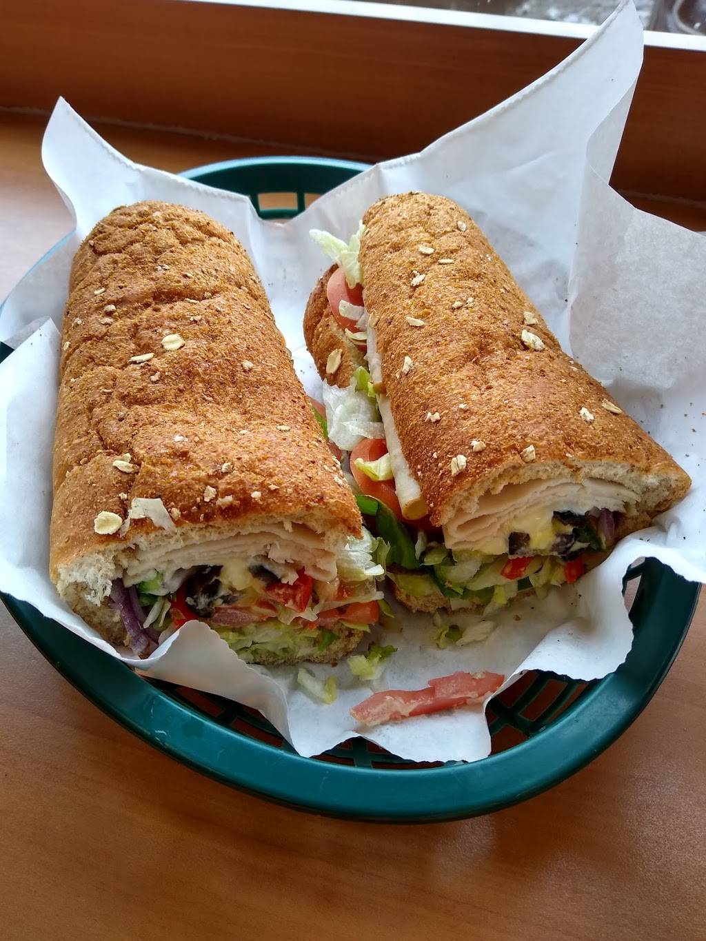 Subway | restaurant | 3316 Keele St, Toronto, ON M3M 2H7, Canada | 4166388519 OR +1 416-638-8519
