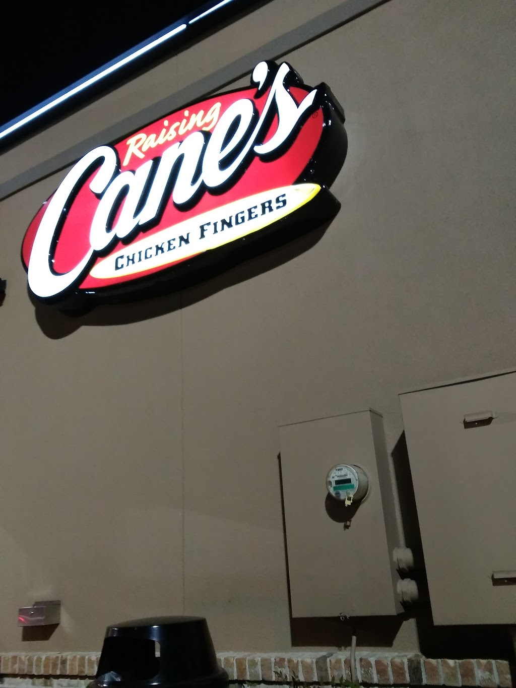Raising Canes Chicken Fingers | meal takeaway | 206 Thomas Rd, West Monroe, LA 71291, USA | 3183223118 OR +1 318-322-3118