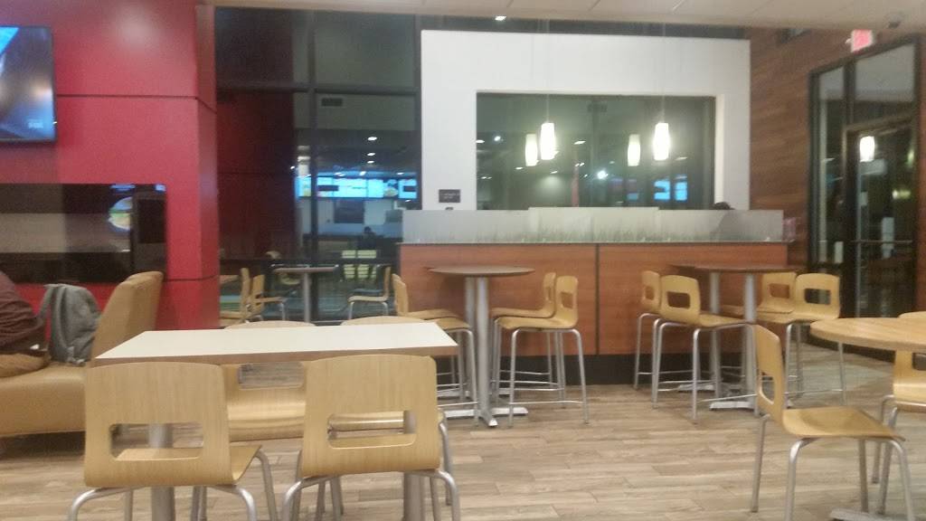 Wendys | restaurant | 191 Newport Ave, Quincy, MA 02170, USA | 6174722983 OR +1 617-472-2983