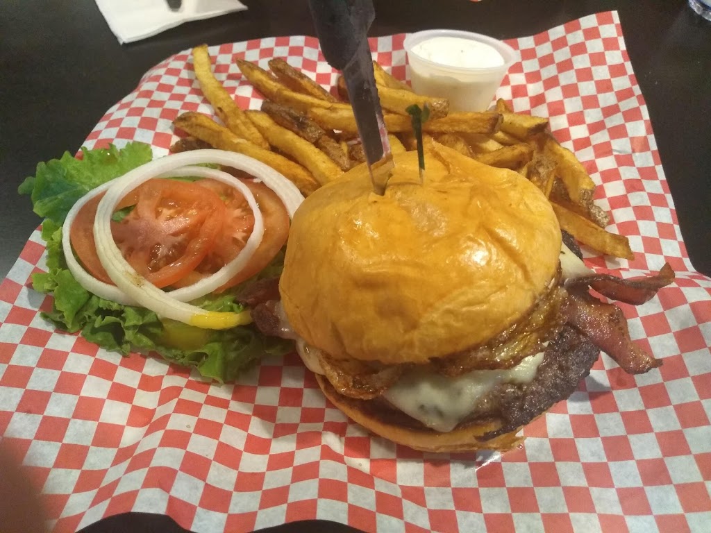 Frankies Bar & Grill | restaurant | 945 N Powers Blvd, Colorado Springs, CO 80915, USA | 7195744881 OR +1 719-574-4881