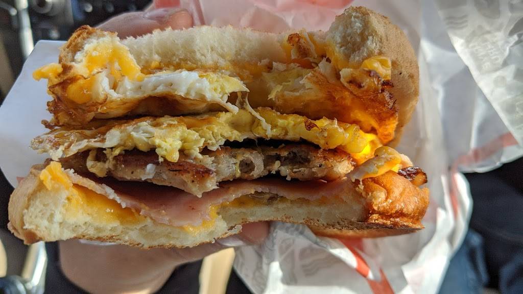 Jack in the Box | restaurant | 5517 Pacific Ave, Tacoma, WA 98408, USA | 2534733407 OR +1 253-473-3407