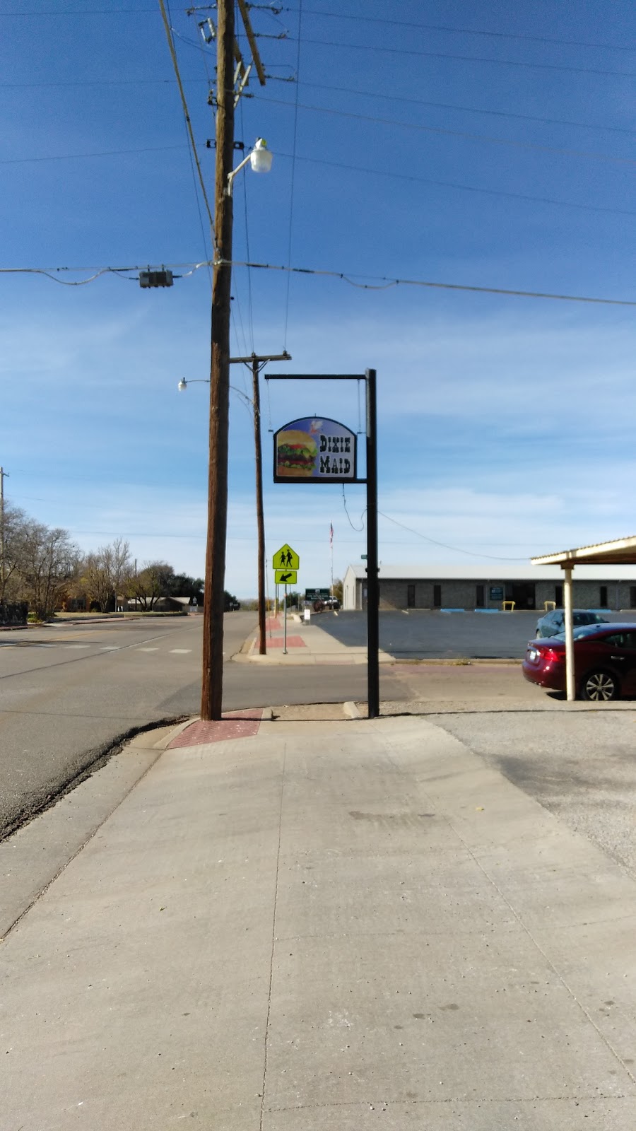 Dixie Maid Drive In | restaurant | 1618 Easly St, Paducah, TX 79248, USA | 8064923460 OR +1 806-492-3460