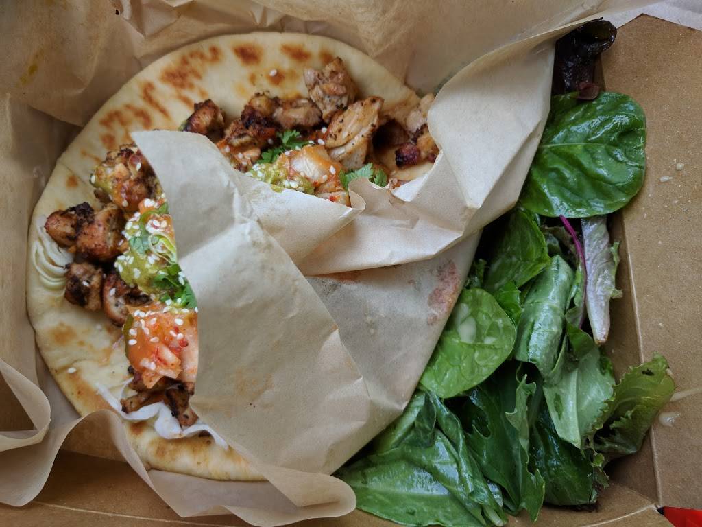 Sideshow Kitchen | restaurant | 942 Stanford Ave, Oakland, CA 94608, USA | 5108087519 OR +1 510-808-7519