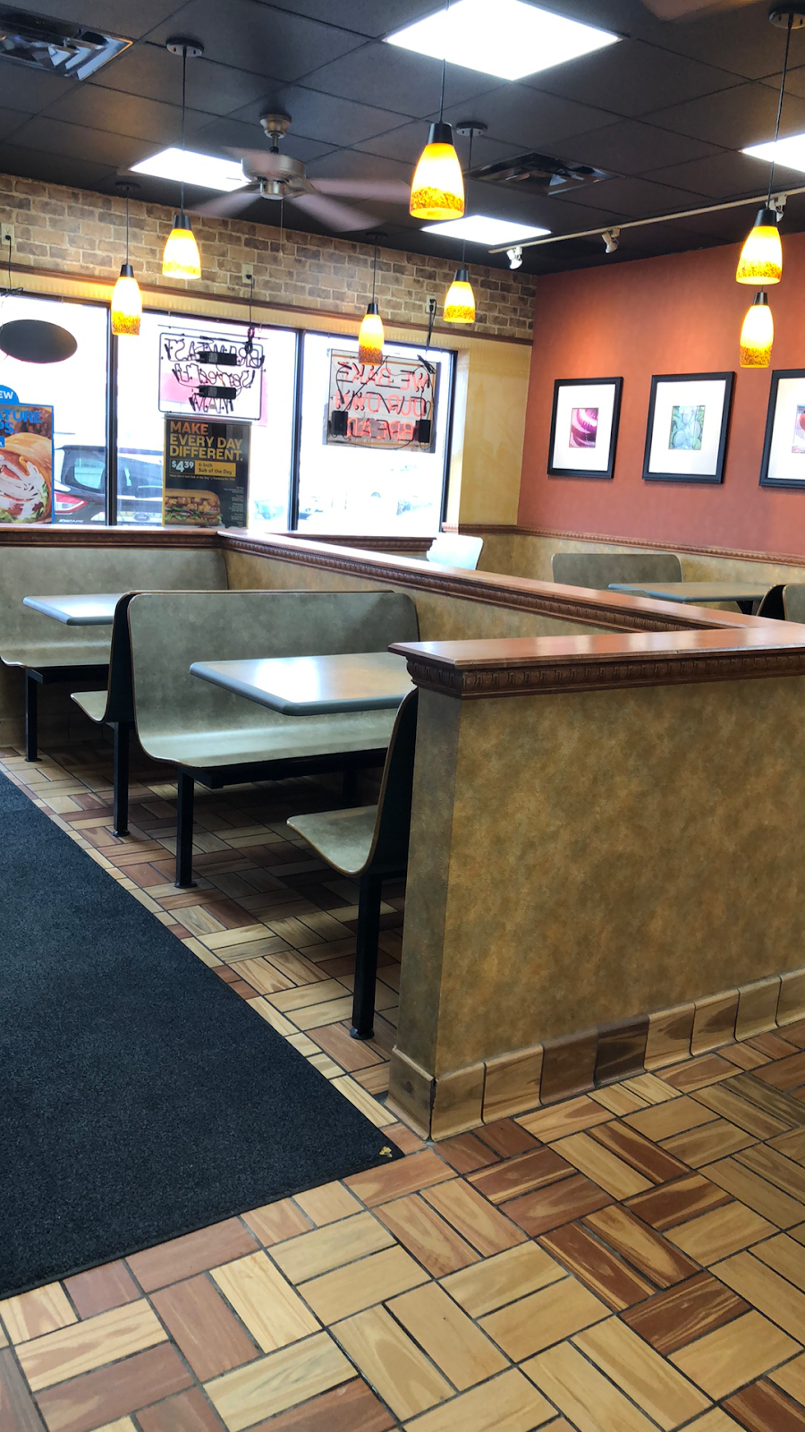 Subway | restaurant | 250 Dundas St S Unit 7B, Cambridge, ON N1R 8A8, Canada | 5196240330 OR +1 519-624-0330