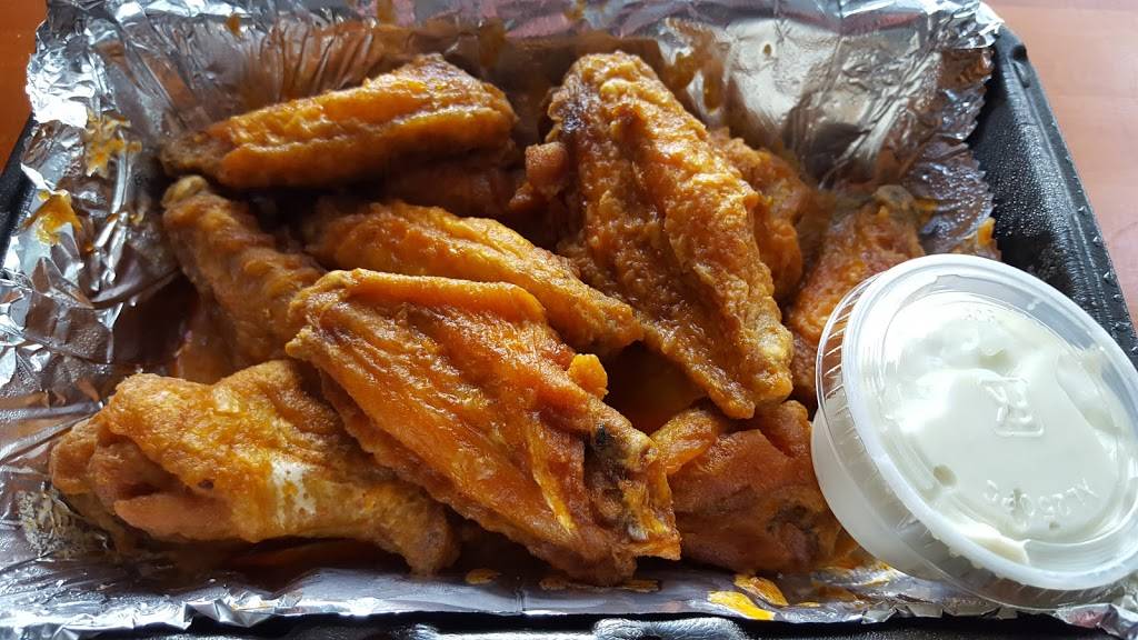 Docs Pizzeria & Fish Fry | restaurant | 3797 Milton Ave, Camillus, NY 13031, USA | 3154872698 OR +1 315-487-2698