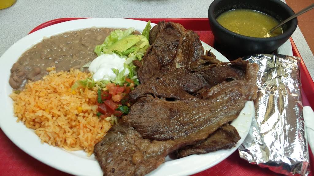 Lunas Mexican Restaurant | restaurant | 5213 Preston Hwy Ste B, Louisville, KY 40213, USA | 5029628898 OR +1 502-962-8898