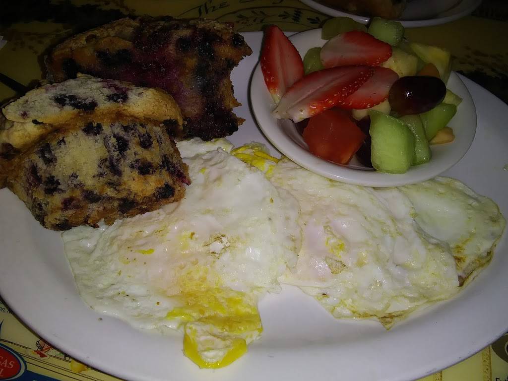 The English Muffin | restaurant | New Hampshire 121, 10 Main St, Hampstead, NH 03841, USA | 6033296952 OR +1 603-329-6952