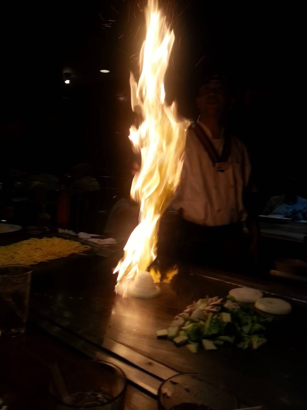 Izumi Hibachi Steak House | restaurant | 517 NJ-23, Wayne, NJ 07470, USA | 9736281888 OR +1 973-628-1888