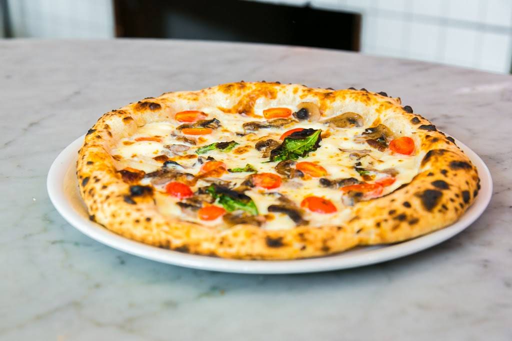 A Mano | restaurant | 24 Franklin Ave, Ridgewood, NJ 07450, USA | 2014932000 OR +1 201-493-2000