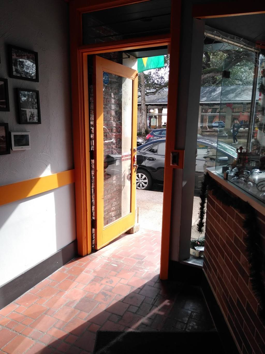 Delish Kebabs | restaurant | 12 Cathedral Pl, St. Augustine, FL 32084, USA | 9047707138 OR +1 904-770-7138