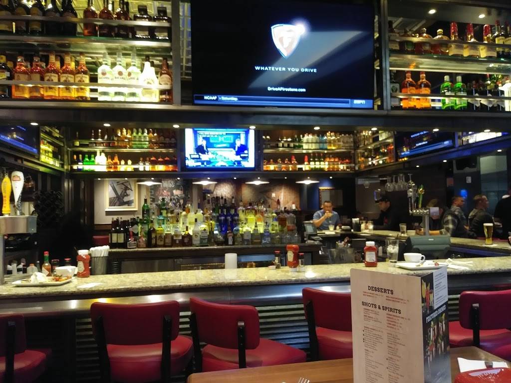 TGI Fridays | restaurant | Dallas-Fort Worth, Intl Airport, Terminal C, Gate 8, Dallas, TX 75261, USA | 9725742728 OR +1 972-574-2728