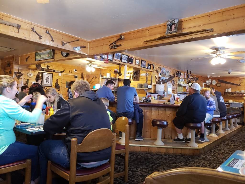 Copes Knotty Pine Cafe | restaurant | 1530 Norris Rd, Bakersfield, CA 93308, USA | 6613990120 OR +1 661-399-0120