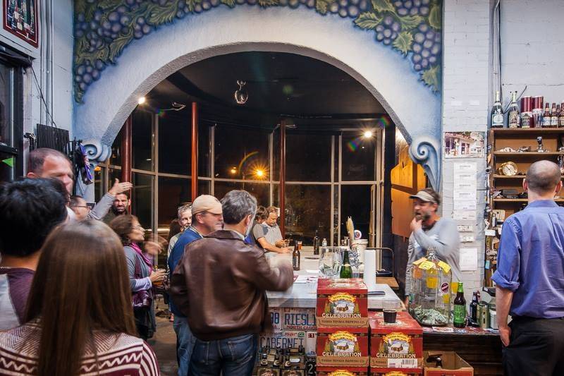 Brawleys Beverage | restaurant | 4620 Park Rd, Charlotte, NC 28209, USA | 7045211300 OR +1 704-521-1300