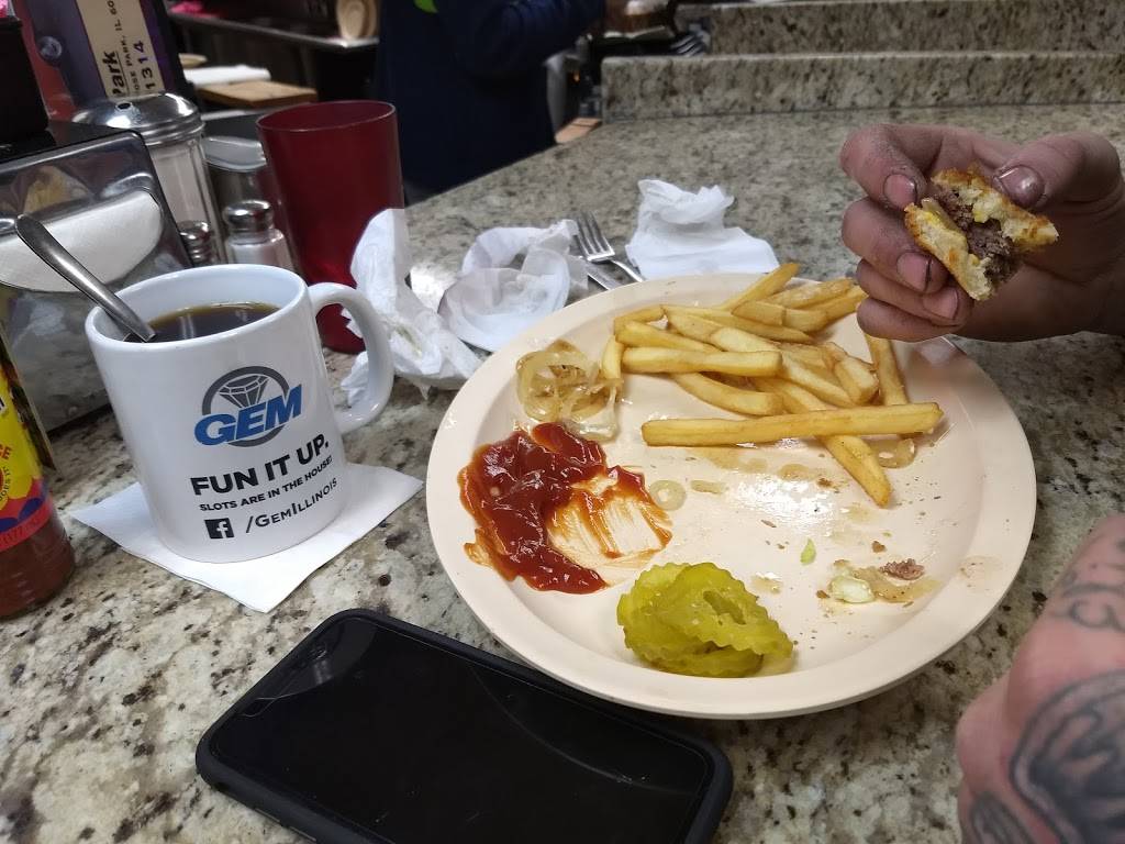 johnnies Grill | restaurant | 4401 W Lake St, Melrose Park, IL 60160, USA | 7083451314 OR +1 708-345-1314