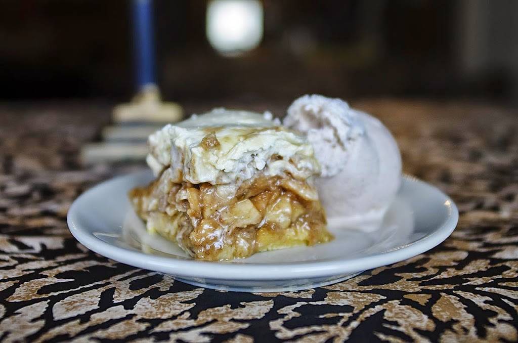 The Schnitzelbank Restaurant | restaurant | 393 3rd Ave, Jasper, IN 47546, USA | 8124822640 OR +1 812-482-2640