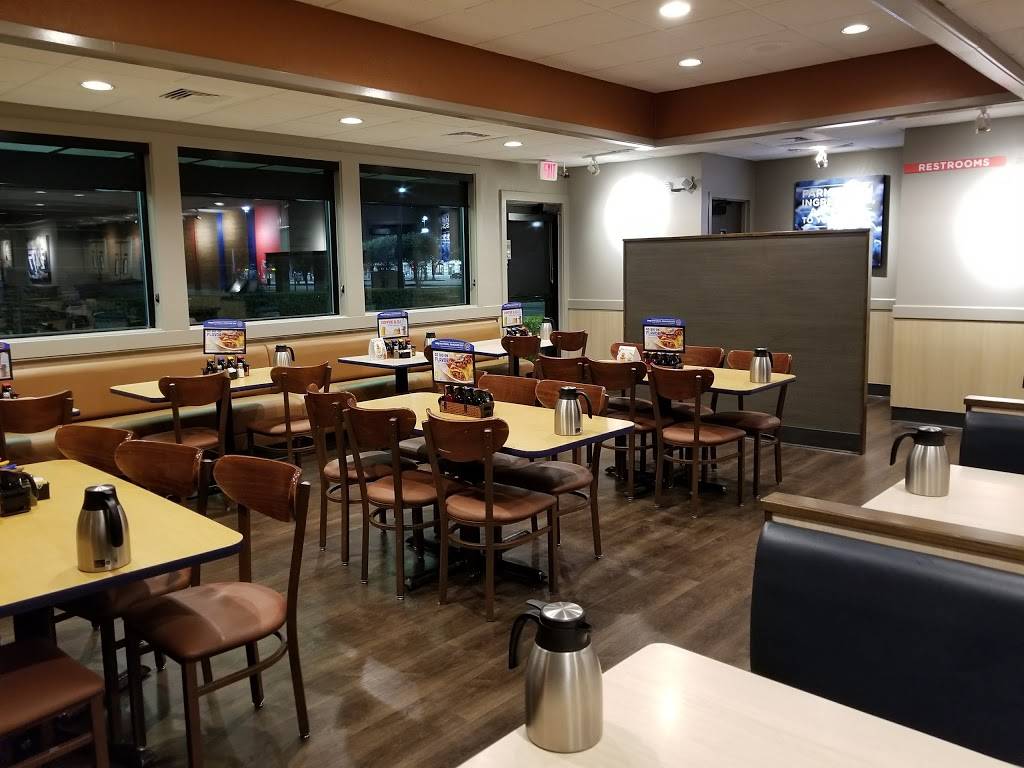 IHOP | bakery | 4801 TX-121, The Colony, TX 75056, USA | 4693841400 OR +1 469-384-1400