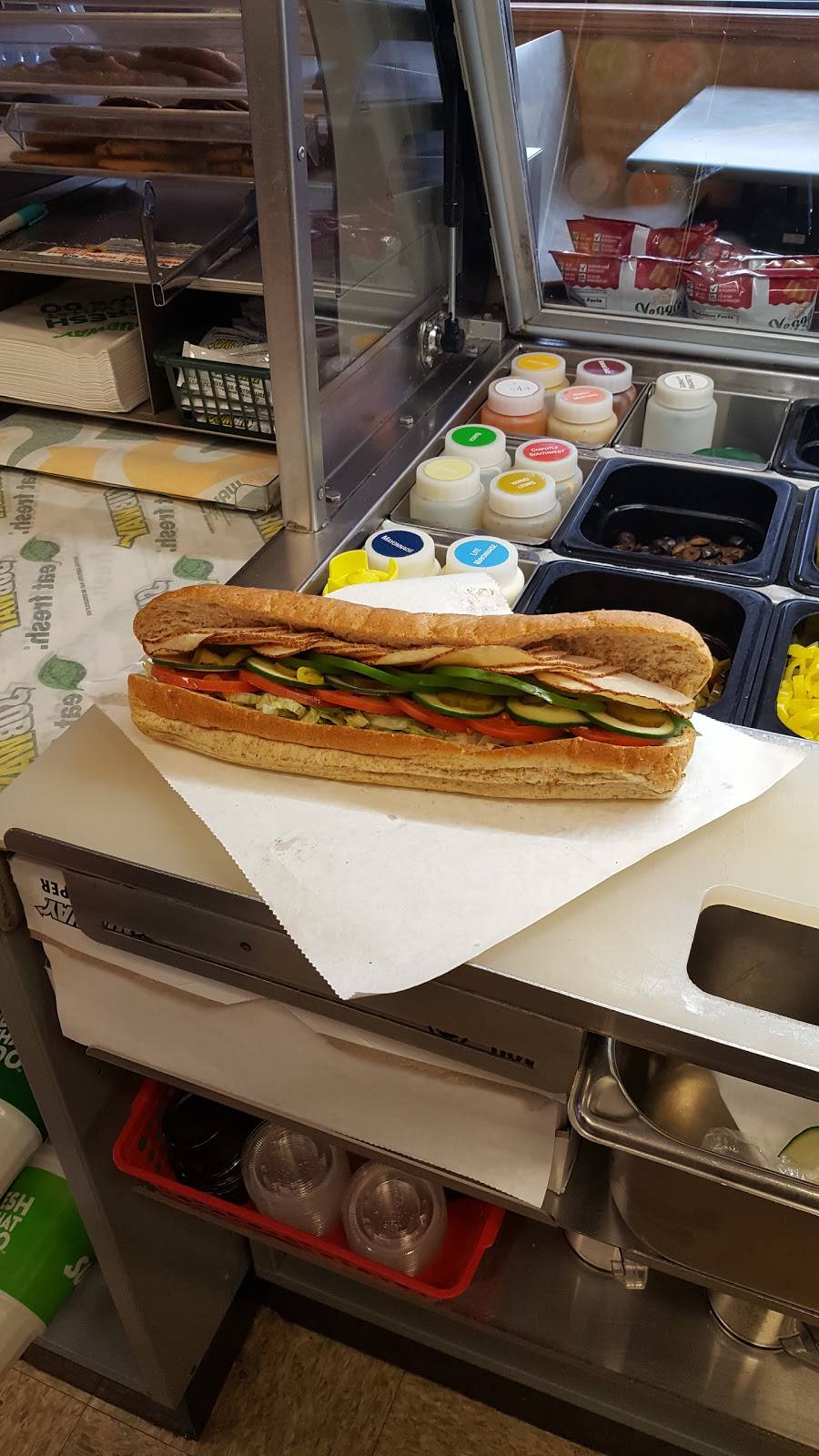 Subway | restaurant | 220 S Chestnut St, Barnesville, OH 43713, USA | 7404254477 OR +1 740-425-4477