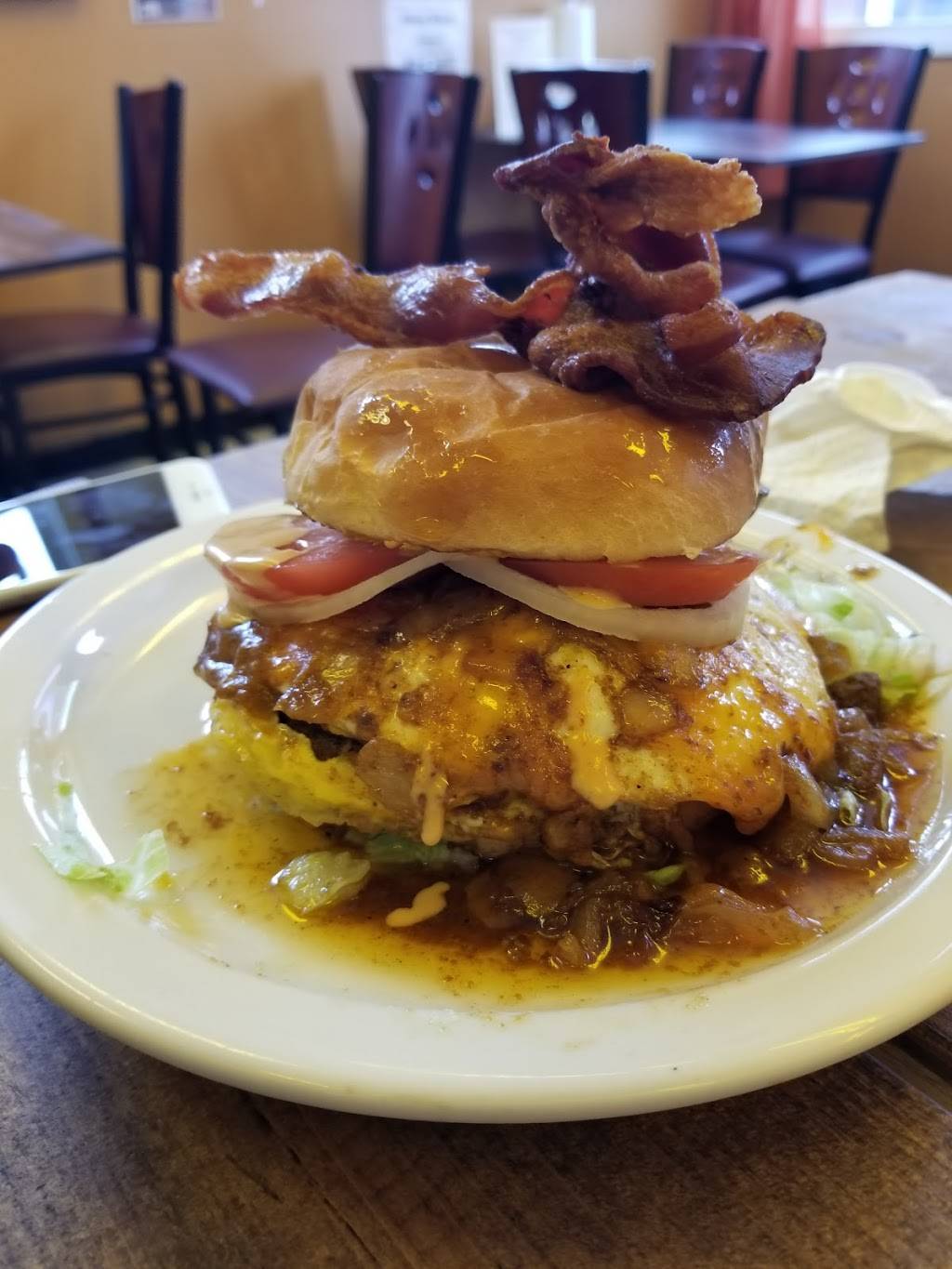 Daves Gourmet Burgers and More | restaurant | 16 Edison Ave, Schenectady, NY 12305, United States | 5182803900 OR +1 518-280-3900