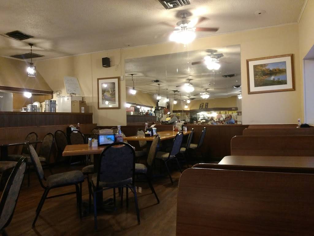 Family Farm | restaurant | 1311 TN-9, Newport, TN 37821, USA | 4236130408 OR +1 423-613-0408