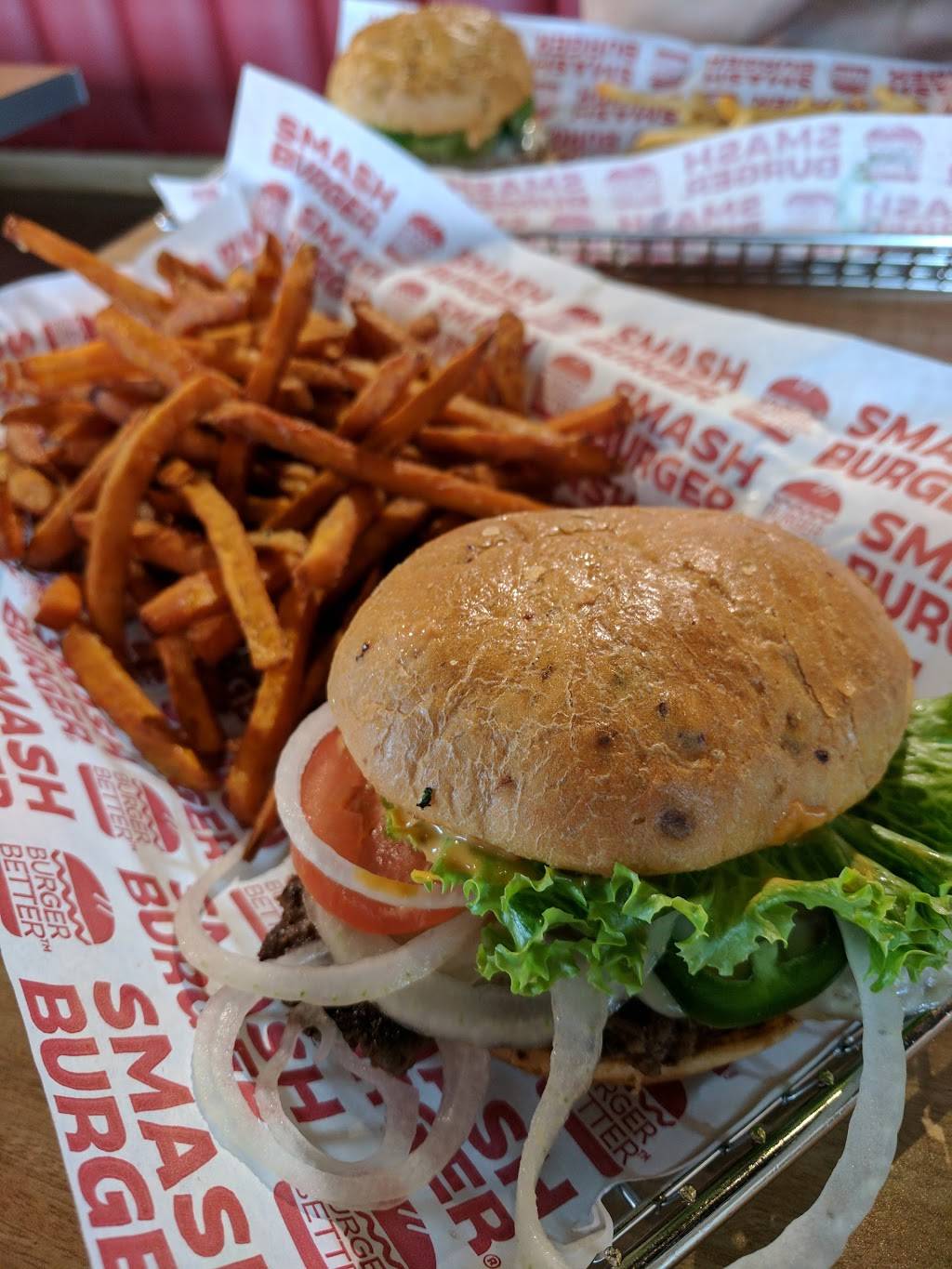 Smashburger | restaurant | 495 Riverside Ave, Medford, MA 02155, USA | 7812195110 OR +1 781-219-5110