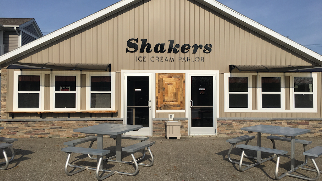 Shakers Ice Cream Parlor | restaurant | 6685 Main St, Caseville, MI 48725, USA | 9894602631 OR +1 989-460-2631