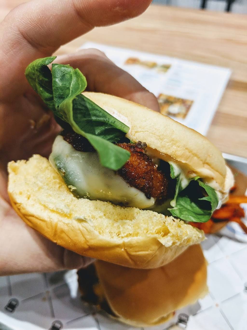 Burgerim Gourmet Burgers | restaurant | 30270 Woodward Ave, Royal Oak, MI 48073, USA | 2489653196 OR +1 248-965-3196