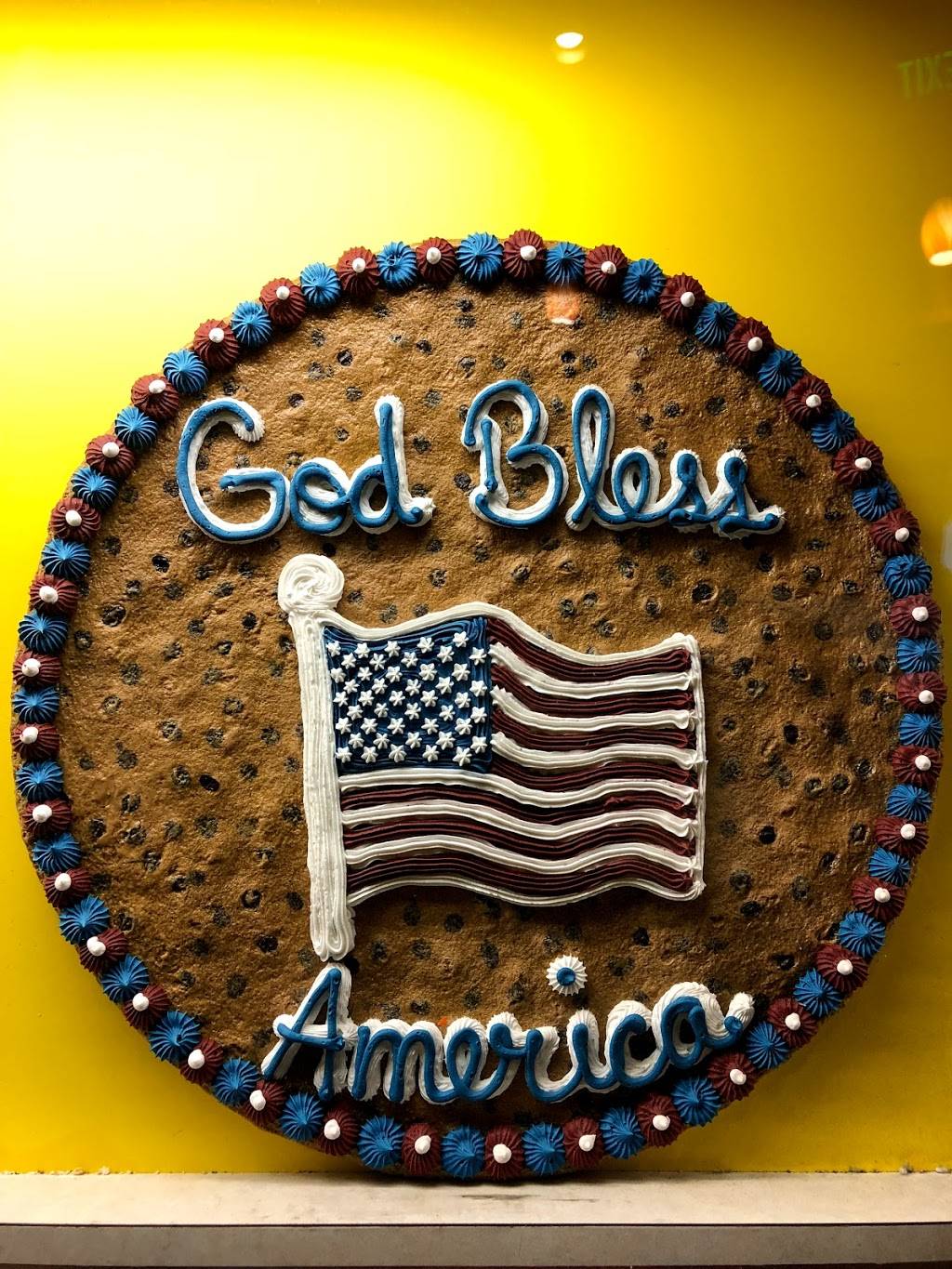 Nestlé Toll House Café By Chip | cafe | 1001 Heavenly Village Way #10, South Lake Tahoe, CA 96150, USA | 5305433300 OR +1 530-543-3300