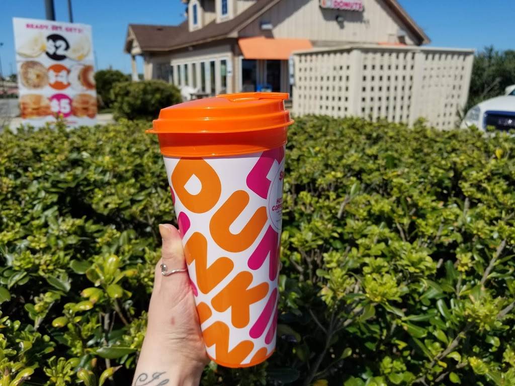 Dunkin | bakery | 3210 N Croatan Hwy, Kill Devil Hills, NC 27948, USA | 2522614629 OR +1 252-261-4629