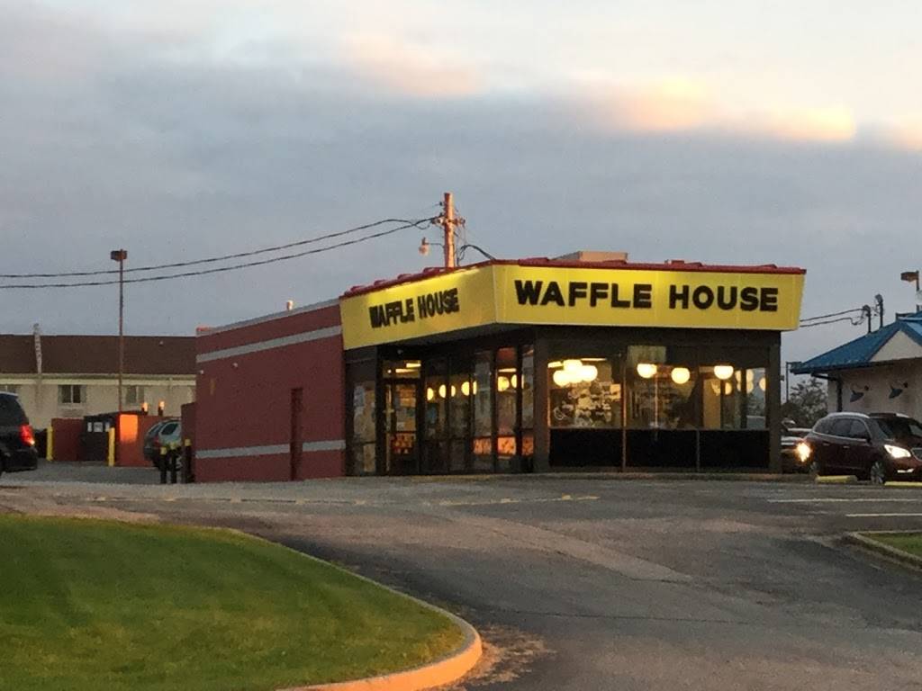 Waffle House | meal takeaway | 1515 W McClain Ave, Scottsburg, IN 47170, USA | 8127522123 OR +1 812-752-2123