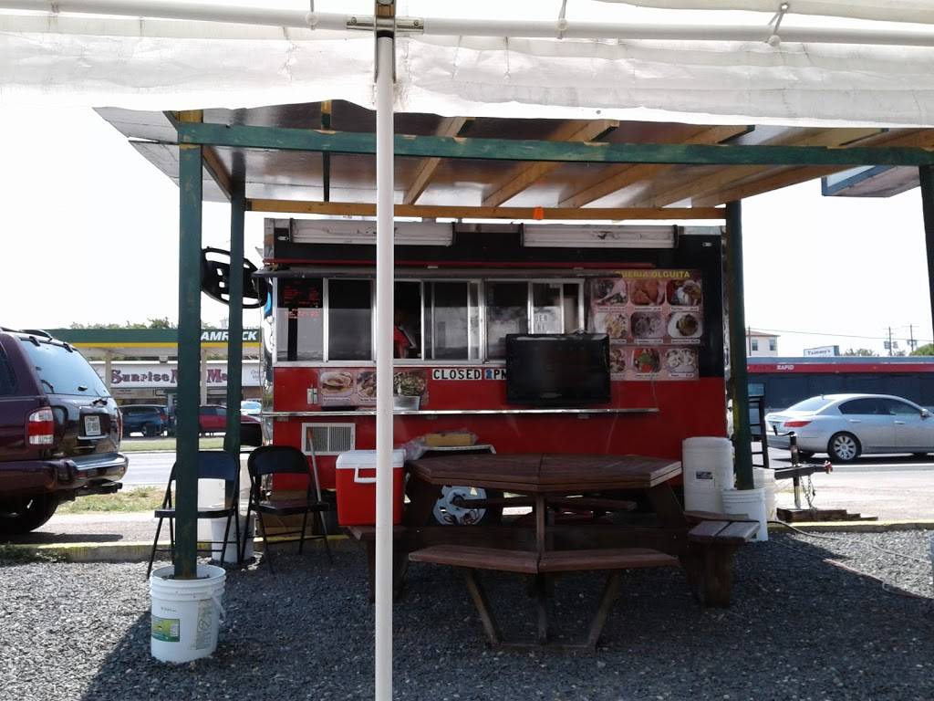 Taqueria Olguita | restaurant | 9215 Robins Nest Ln, Austin, TX 78757, USA | 5128178696 OR +1 512-817-8696