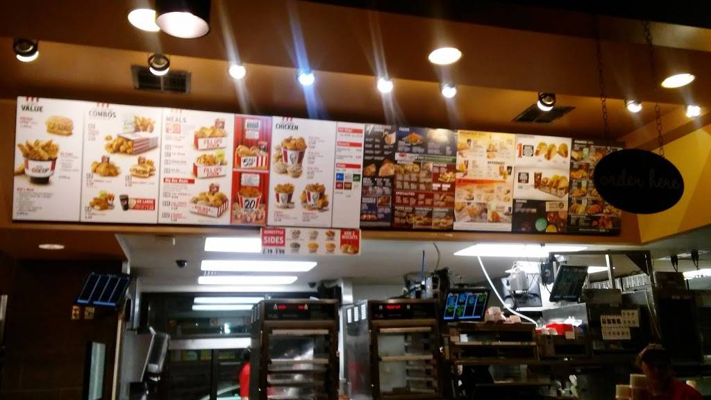 KFC | restaurant | 603 Broadway, Bangor, ME 04401, USA | 2079455993 OR +1 207-945-5993