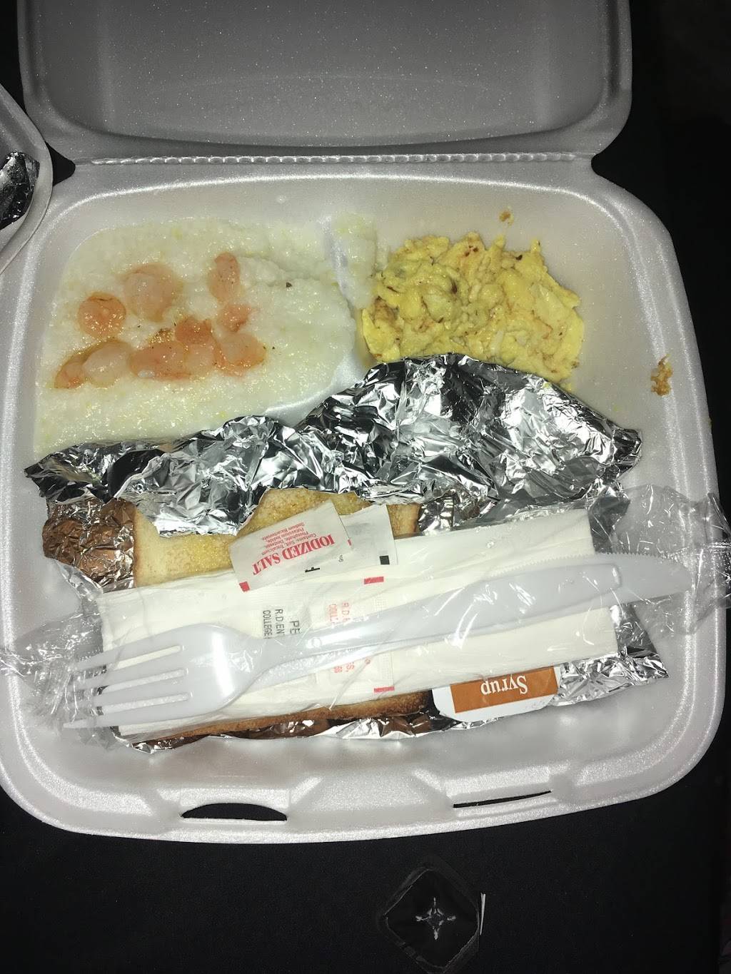 Vaughns Soul Cafe | restaurant | 2900 E Oliver St suite c, Baltimore, MD 21213, USA | 4102761980 OR +1 410-276-1980