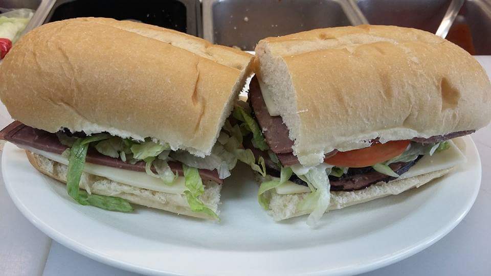 Hilltop Diner | restaurant | 707 S Benton St, St Francis, KS 67756, USA | 7857721536 OR +1 785-772-1536