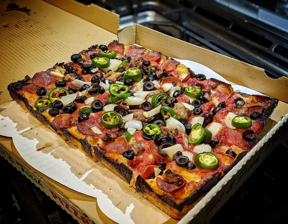 Benny’s Pizza Palace and Social Club | meal takeaway | 1601 Monterey St, San Luis Obispo, CA 93401, USA | 8054393838 OR +1 805-439-3838