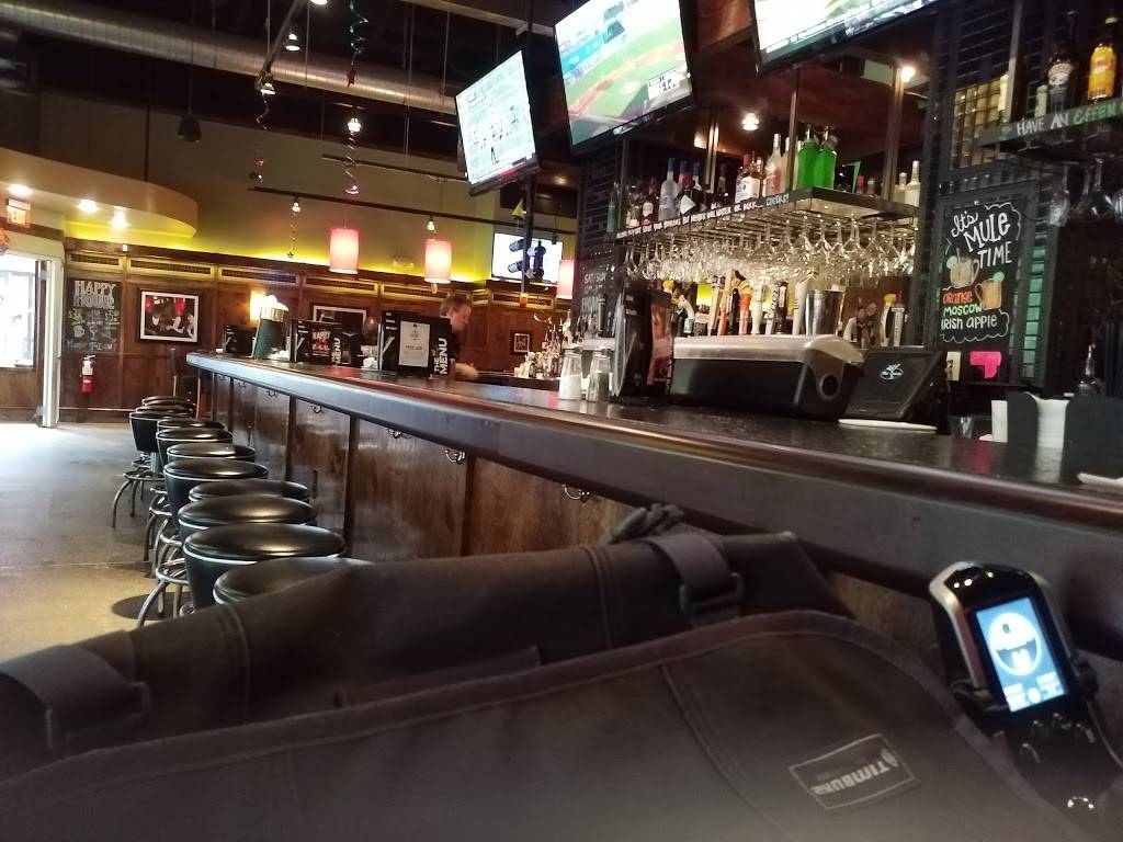 Bar Louie - Rockville Town Square | night club | 150 Gibbs St, Rockville, MD 20850, USA | 2402381080 OR +1 240-238-1080