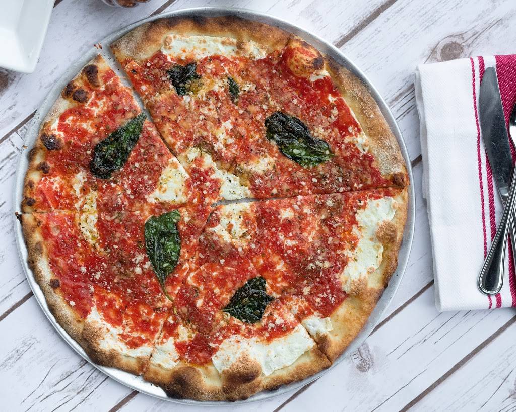 Grimaldis Coal Brick-Oven Pizzeria | restaurant | 1646 Litchfield Turnpike, Woodbridge, CT 06525, USA | 2035539889 OR +1 203-553-9889