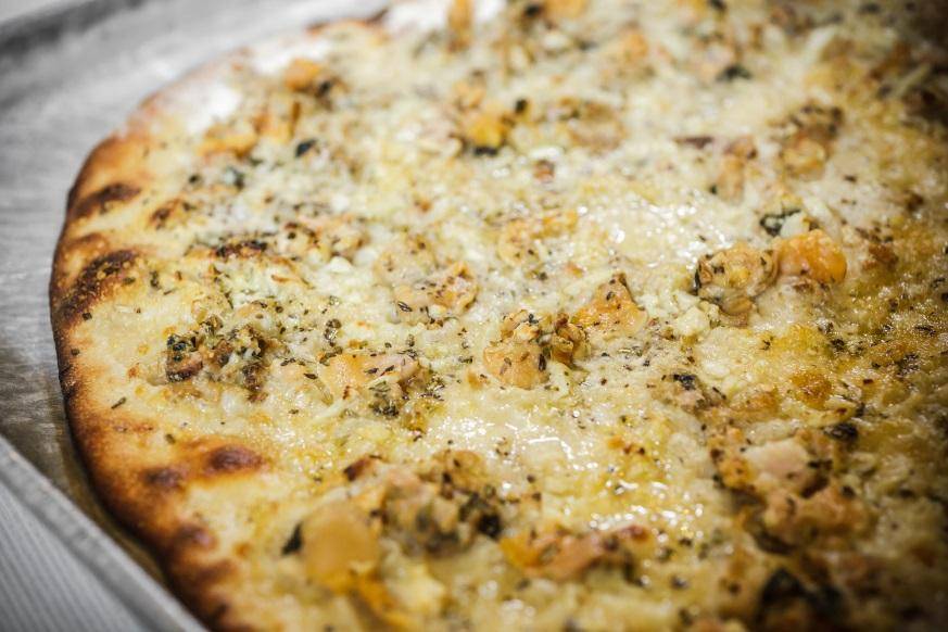 Frank Pepe Pizzeria Napoletana | restaurant | 75 Middlesex Turnpike, Burlington, MA 01803, USA | 7812737377 OR +1 781-273-7377