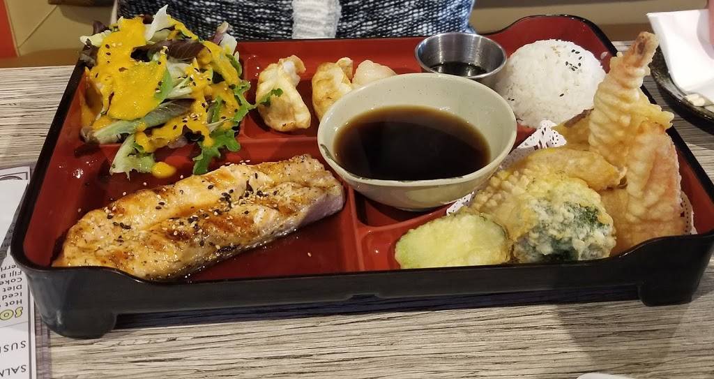 Akuma Ramen & Sushi Bar | restaurant | 8267 Santa Monica Blvd, West Hollywood, CA 90046, USA | 3237450533 OR +1 323-745-0533