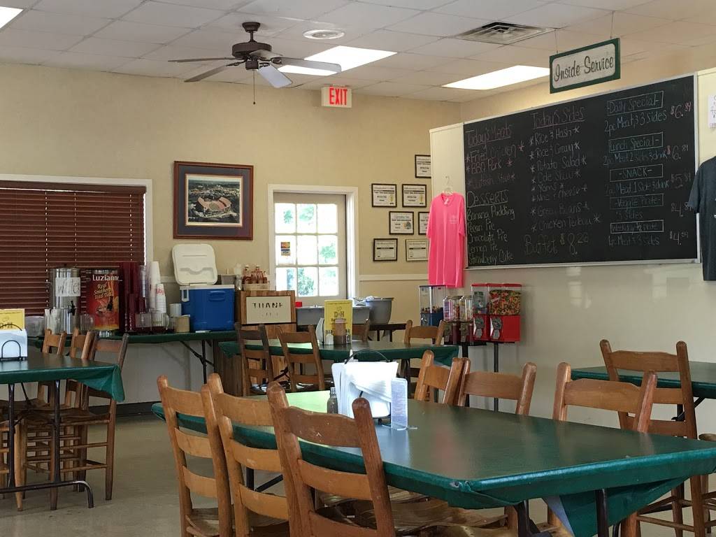 D & H Bar-B-Que | restaurant | 412 S Mill St, Manning, SC 29102, USA | 8034332189 OR +1 803-433-2189