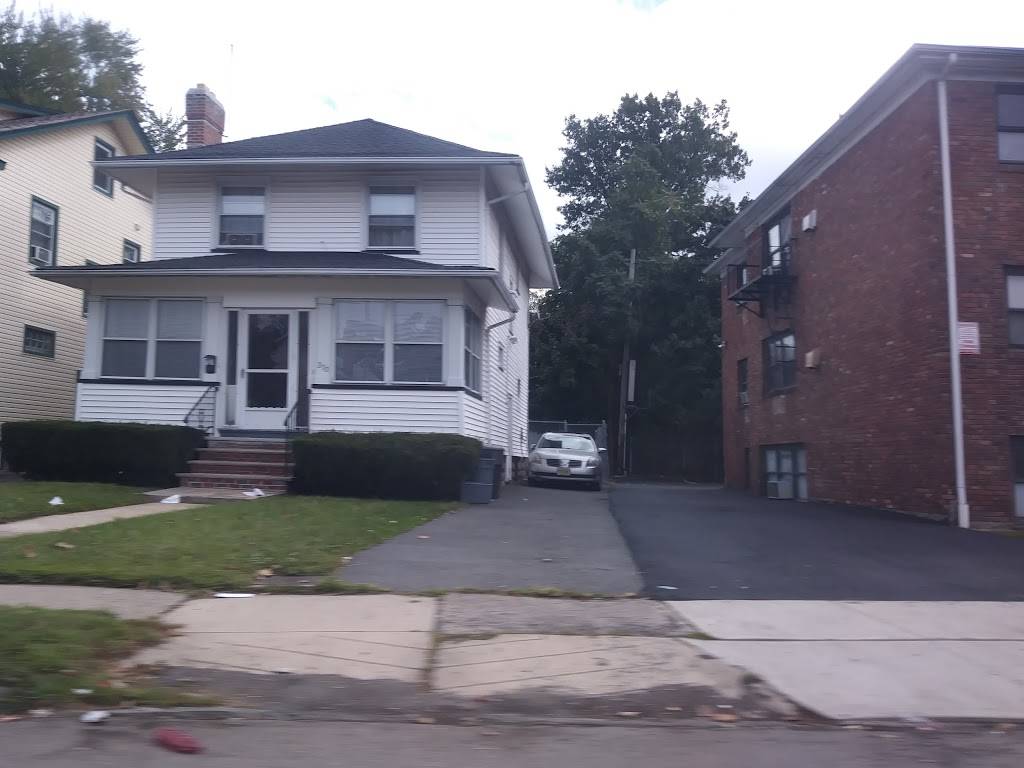 Detroit Fried Chicken and Pizza | meal takeaway | 299 Park Ave, East Orange, NJ 07017, USA | 9736777670 OR +1 973-677-7670